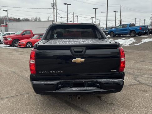 Used 2009 Chevrolet Avalanche LTZ image 12