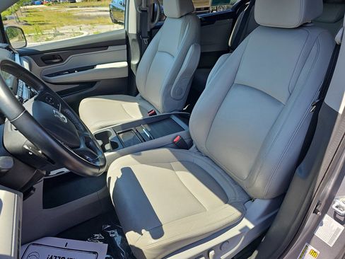 Used 2023 Honda Odyssey EX-L image 18