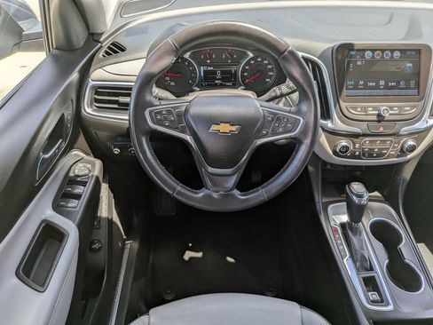 Used 2018 Chevrolet Equinox Premier FWD image 16