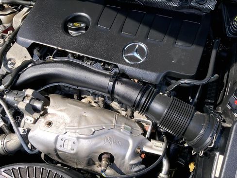 Certified 2023 Mercedes-Benz GLA 250 4MATIC image 33