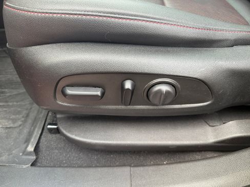 Used 2023 Chevrolet Blazer RS w/ Driver Confidence II Package image 24