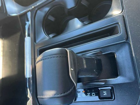 New 2025 Ford F150 Lariat w/ Equipment Group 501A Mid image 38