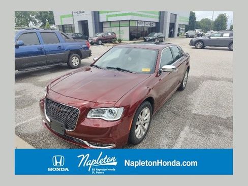 Used 2020 Chrysler 300 Limited AWD/4WD image 1