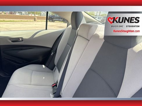 Used 2022 Toyota Corolla LE FWD image 36