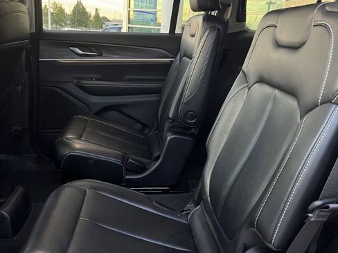 Used 2023 Jeep Grand Cherokee L Limited image 9