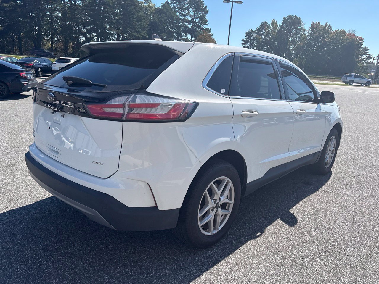 Used 2024 Ford Edge SEL AWD/4WD image 10
