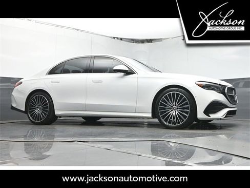 Used 2025 Mercedes-Benz E 350 Sedan image 33