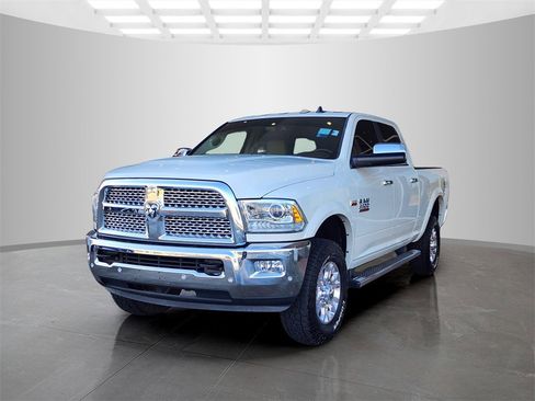 Used 2018 RAM 2500 Laramie w/ Off Road Package image 9