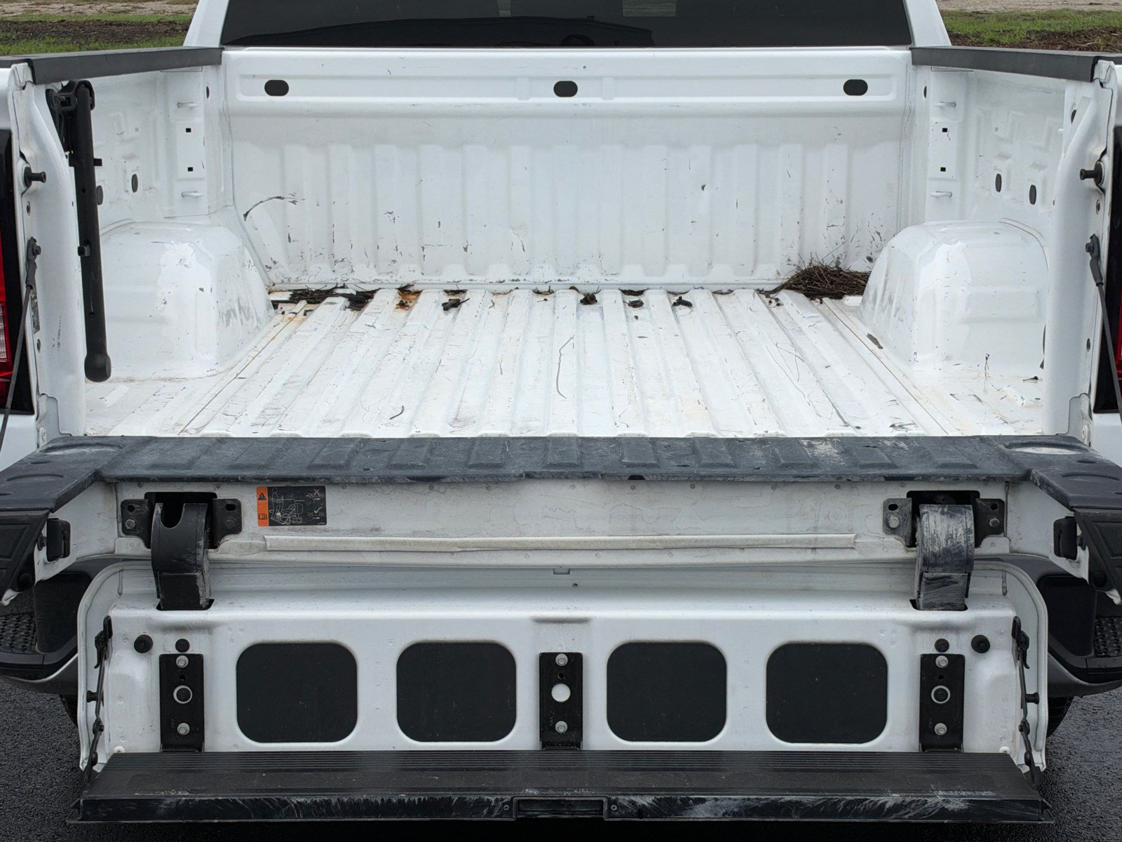 Used 2025 GMC Sierra 1500 SLT AWD/4WD image 18