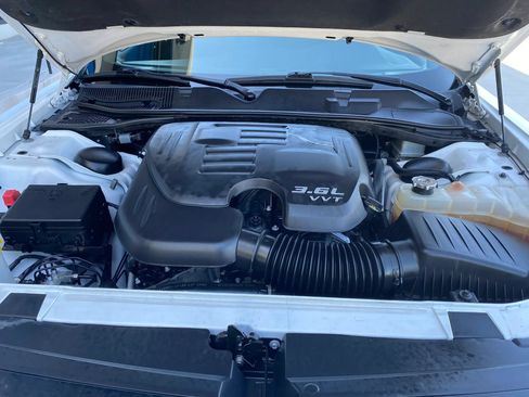 Used 2020 Dodge Challenger SXT RWD image 18