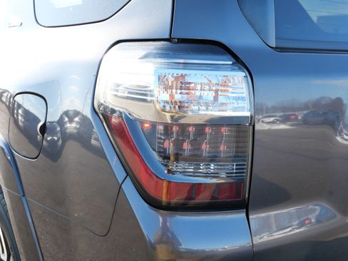 Used 2019 Toyota 4Runner Limited image 17