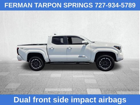 Used 2024 Toyota Tacoma TRD Sport AWD/4WD image 14