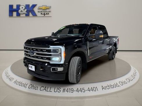 Used 2023 Ford F250 Platinum AWD/4WD image 4