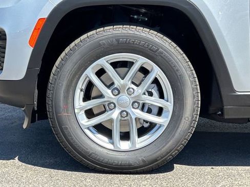 New 2025 Jeep Grand Cherokee Laredo X image 23