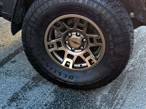 Used 2023 Toyota 4Runner TRD Off-Road Premium w/ Moonroof Package image 6