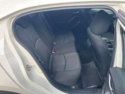 Used 2016 MAZDA MAZDA3 i Sport FWD image 18