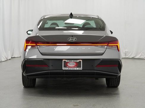 Used 2024 Hyundai Elantra Limited image 10