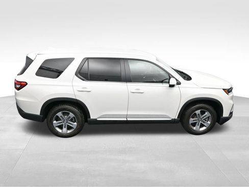 Used 2025 Honda Pilot EX-L image 31