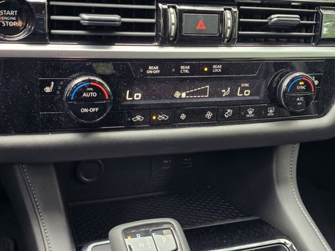 Certified 2025 Nissan Pathfinder SV AWD/4WD image 20