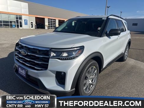 New 2026 Ford Explorer Active w/ Active Comfort Package image 1