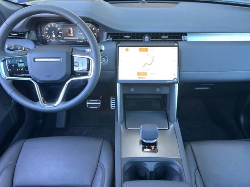 New 2026 Land Rover Discovery Sport Landmark image 24
