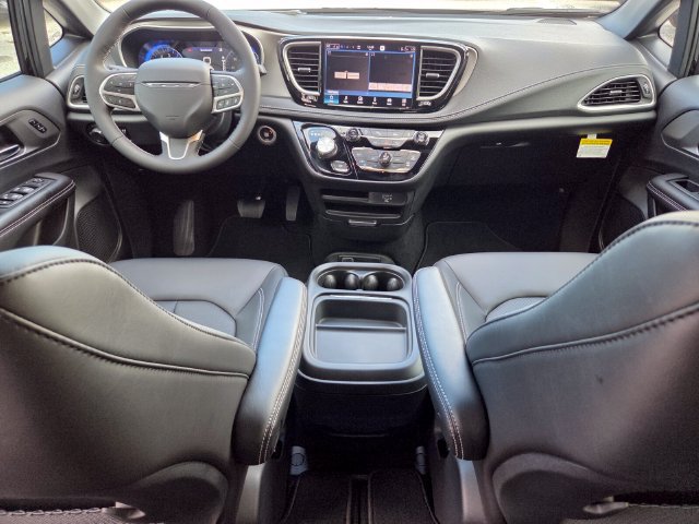 New 2027 Chrysler Pacifica Select FWD image 15
