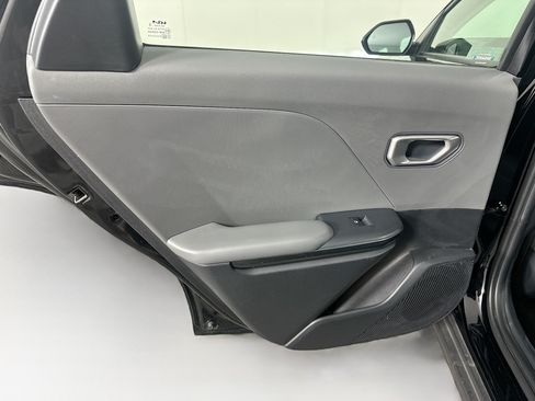 Used 2025 Kia K4 FWD image 25