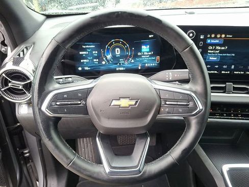 Used 2025 Chevrolet Equinox LT FWD image 13