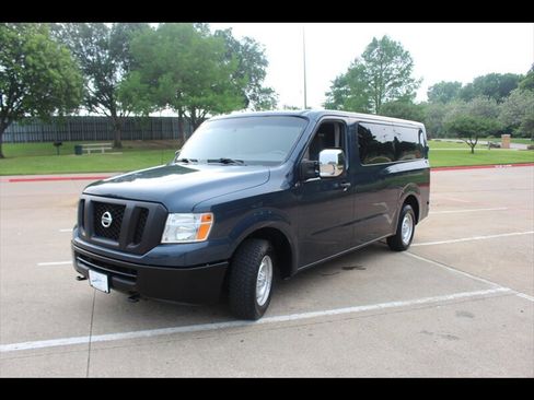 Used 2017 Nissan NV 3500 S RWD image 1