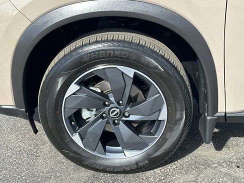 Certified 2024 Nissan Rogue SV w/ SV Premium Package image 10