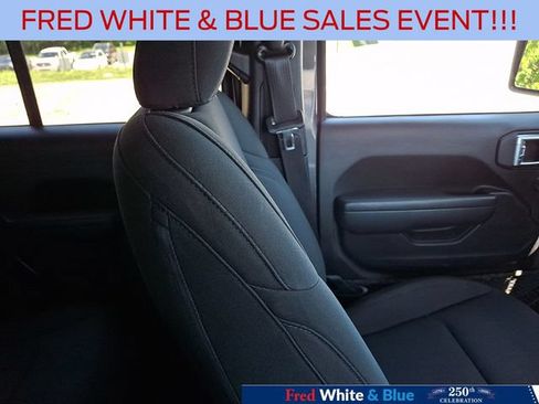 Used 2021 Jeep Wrangler Unlimited Sport w/ Sun And Sound Package AWD/4WD image 13