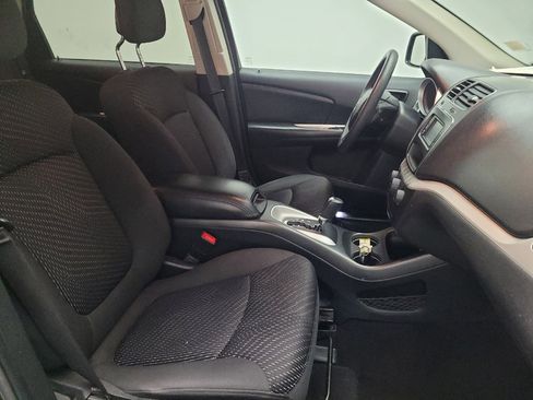 Used 2018 Dodge Journey SXT FWD image 21