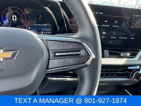 Used 2025 Chevrolet Equinox LT AWD/4WD image 16