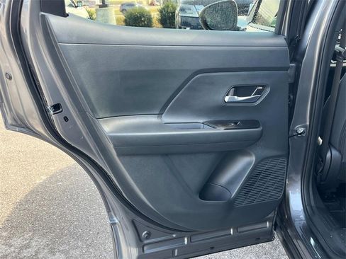 Certified 2025 Nissan Kicks SV image 22