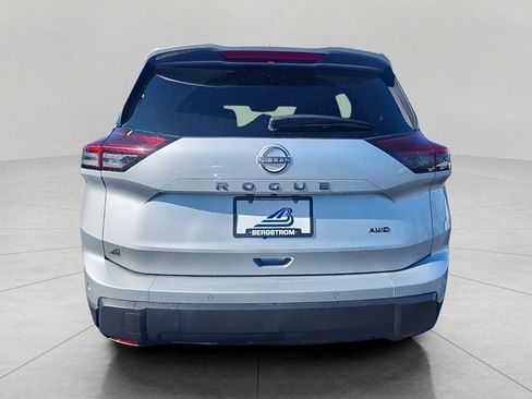 Used 2025 Nissan Rogue SV image 37