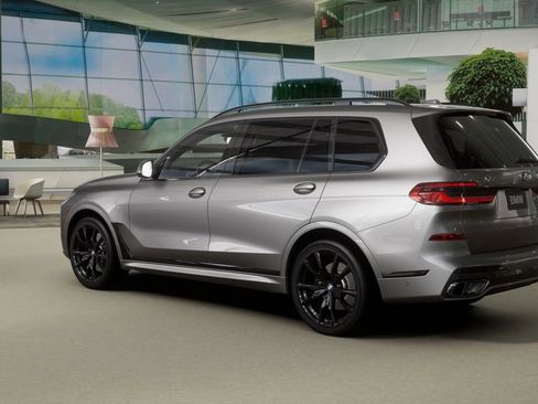 New 2026 BMW X7 xDrive40i image 2