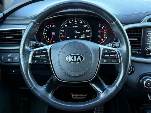 Used 2019 Kia Sorento SX image 17