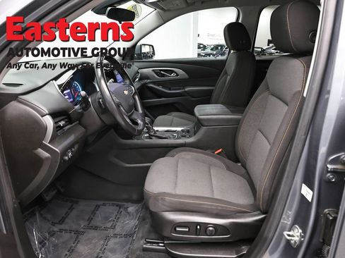 Used 2021 Chevrolet Traverse LT AWD/4WD image 14
