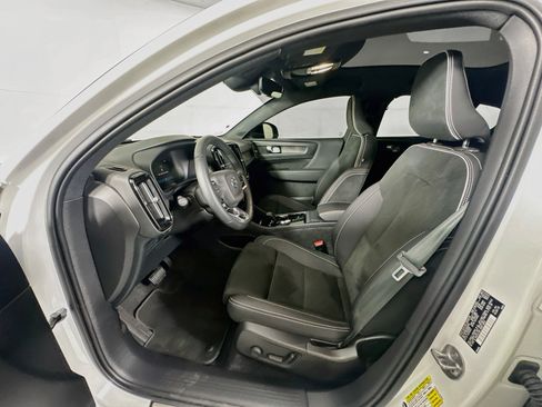 Used 2023 Volvo C40 P8 Recharge Plus AWD/4WD image 13