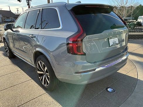 New 2026 Volvo XC90 B5 Core image 10