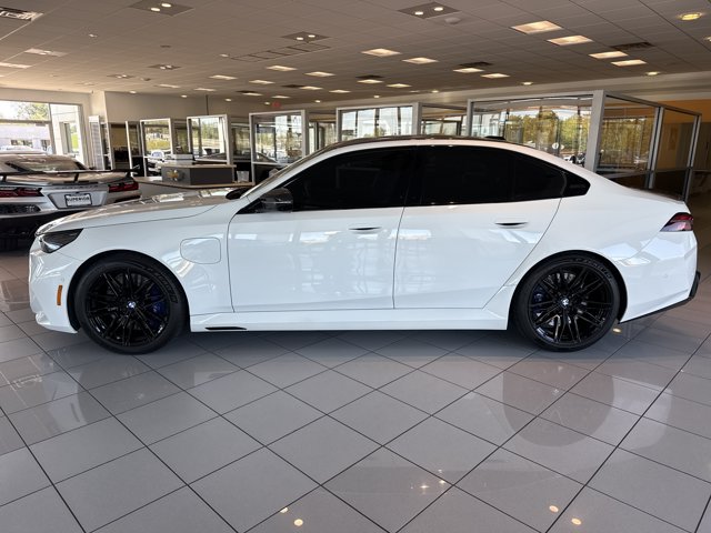 Used 2026 BMW M5 w/ Carbon Package AWD/4WD image 5