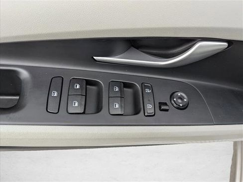 Used 2023 Hyundai Elantra Limited w/ Winter Weather Package image 10