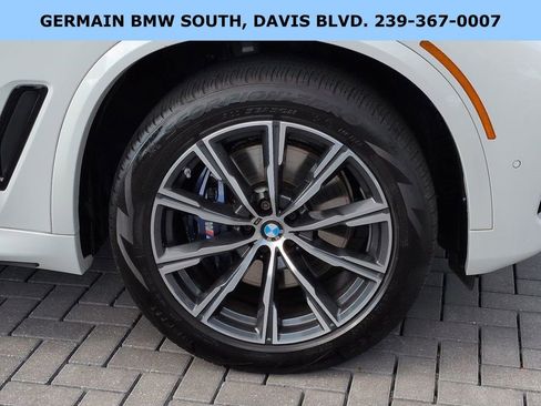 Used 2021 BMW X5 xDrive40i w/ M Sport Package image 11