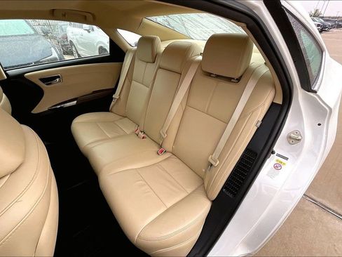 Used 2018 Toyota Avalon XLE Premium image 34