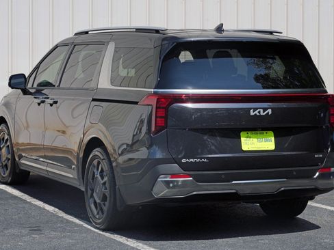 Used 2025 Kia Carnival SX FWD image 57