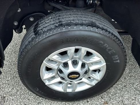 Used 2025 Chevrolet Silverado 2500 W/T w/ Snow Plow Prep/Camper Package AWD/4WD image 32
