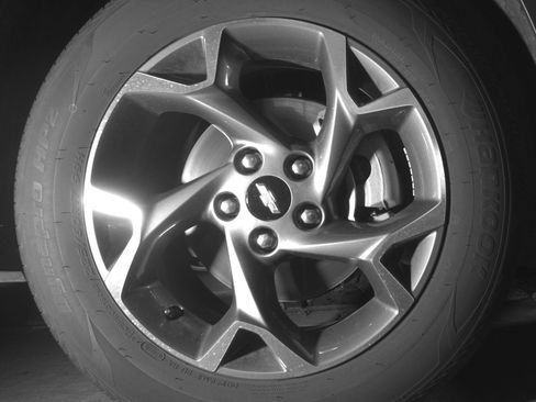 Used 2025 Chevrolet Trax LT FWD image 13