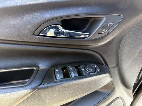 Used 2023 Chevrolet Equinox LT AWD/4WD image 11