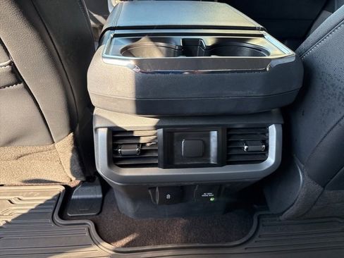 Used 2022 Ford F150 Lariat w/ Max Trailer Tow Package image 15