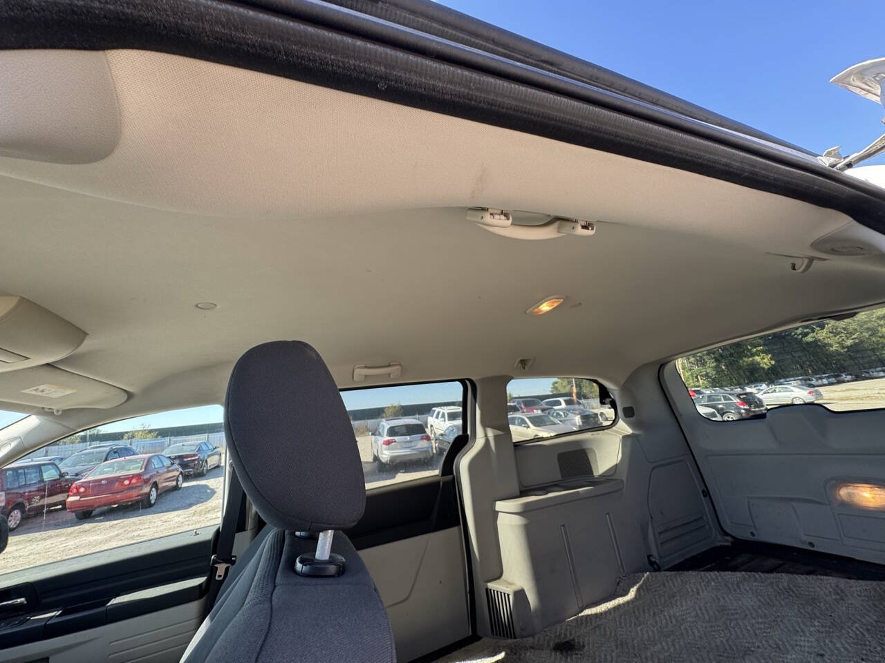Used 2009 Dodge Grand Caravan FWD image 31